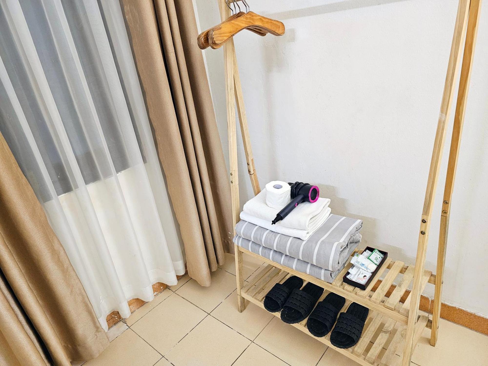 Especen Khách sạn 2*